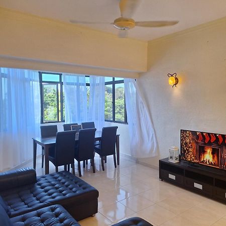 Apartament Seaput Srisayang Batu Ferringhi Zewnętrze zdjęcie