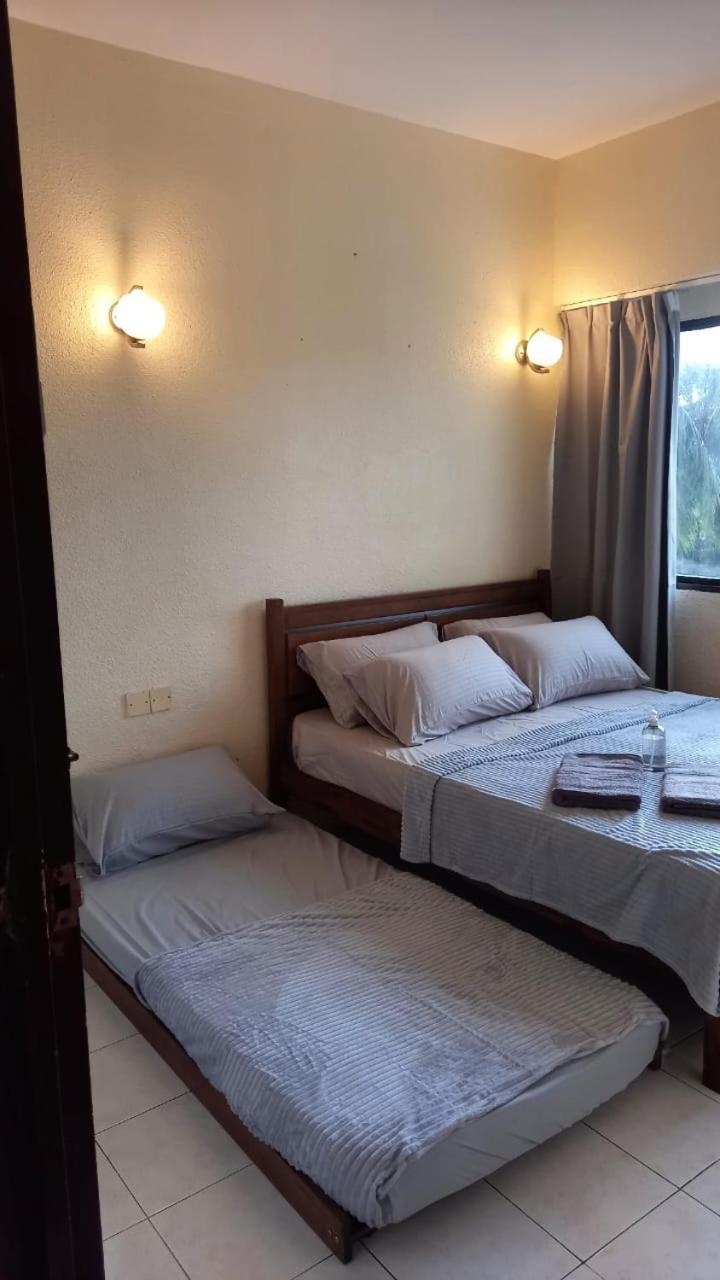 Apartament Seaput Srisayang Batu Ferringhi Zewnętrze zdjęcie